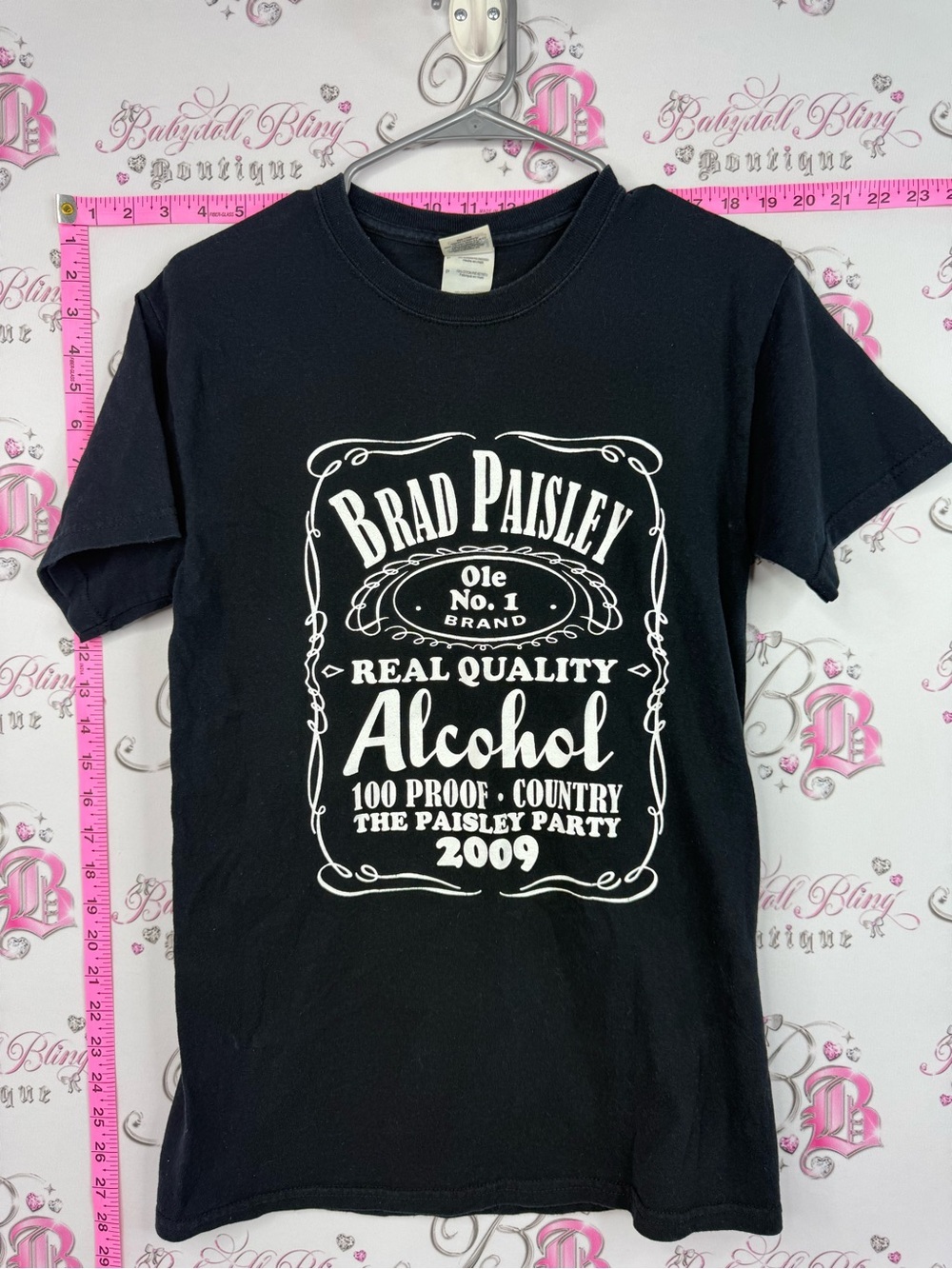 Gildan 2009 T-shirt band tee Black Brad Paisley Alcohol Graphic Tee